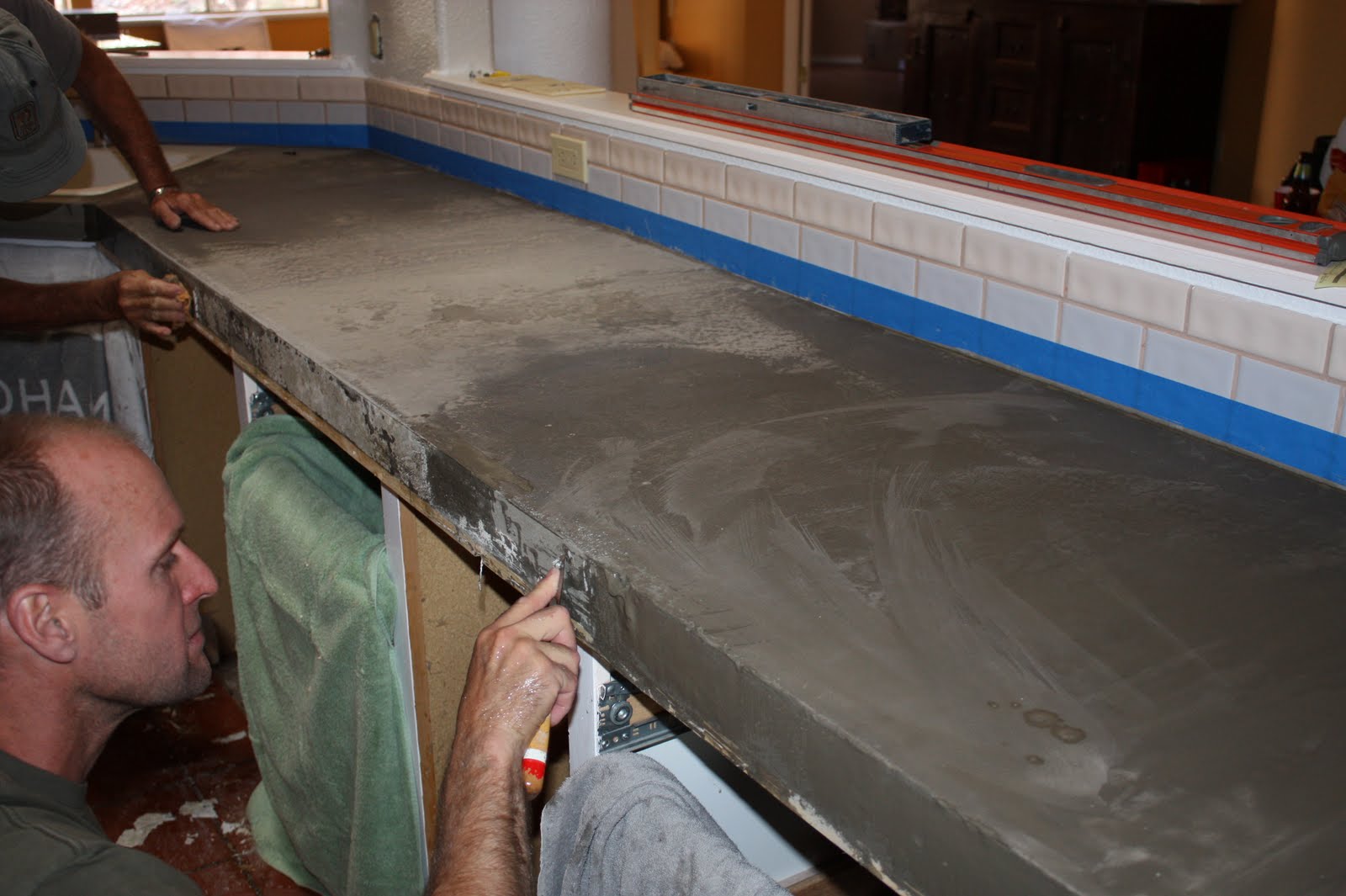 Remodelaholic Quick Install of Concrete Countertops! Kitchen Remodel!
