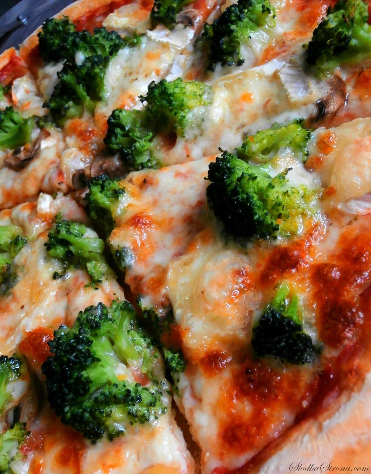 Domowa Pizza z Brokułami - Przepis - Słodka Strona