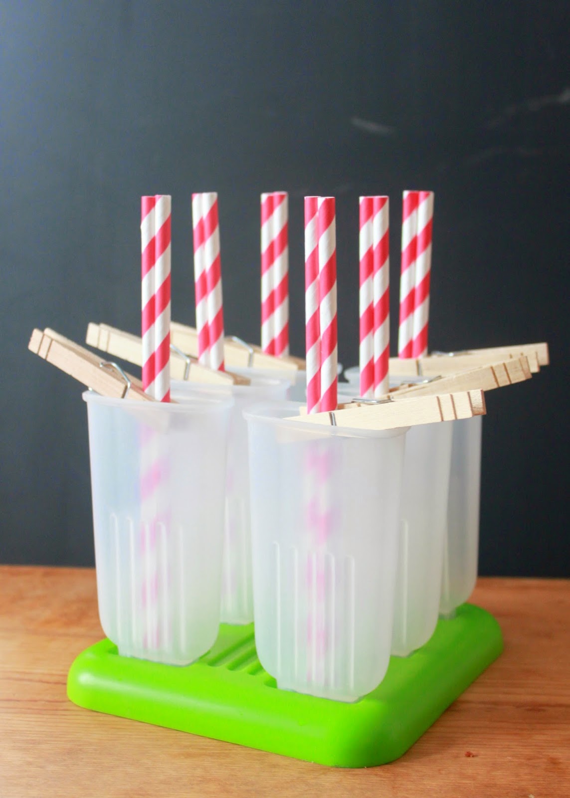 How to Use Paper Straws as Popsicle Sticks