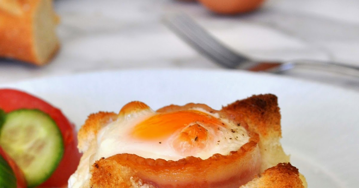 Cooking with Manuela Baked Cheesy Bread Cups filled with Eggs and Pancetta