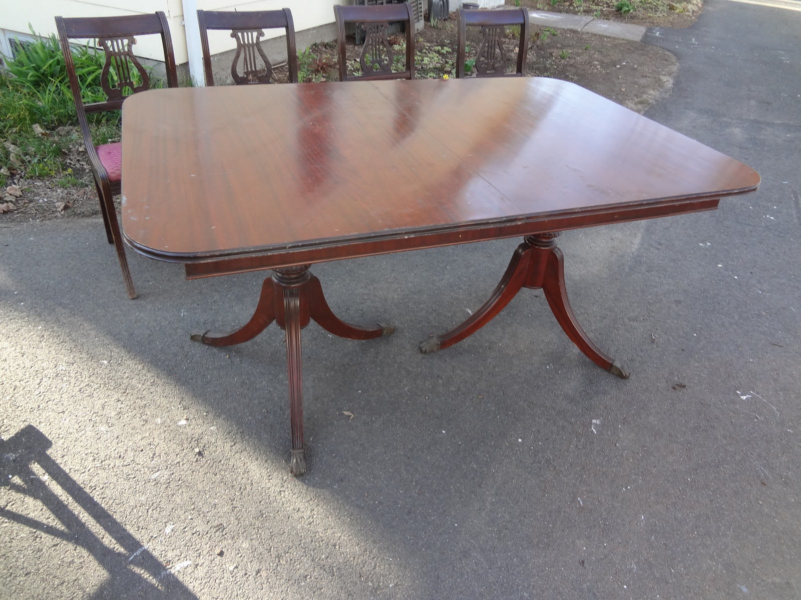 Heir and Space A Classic Mahogany Dining Set