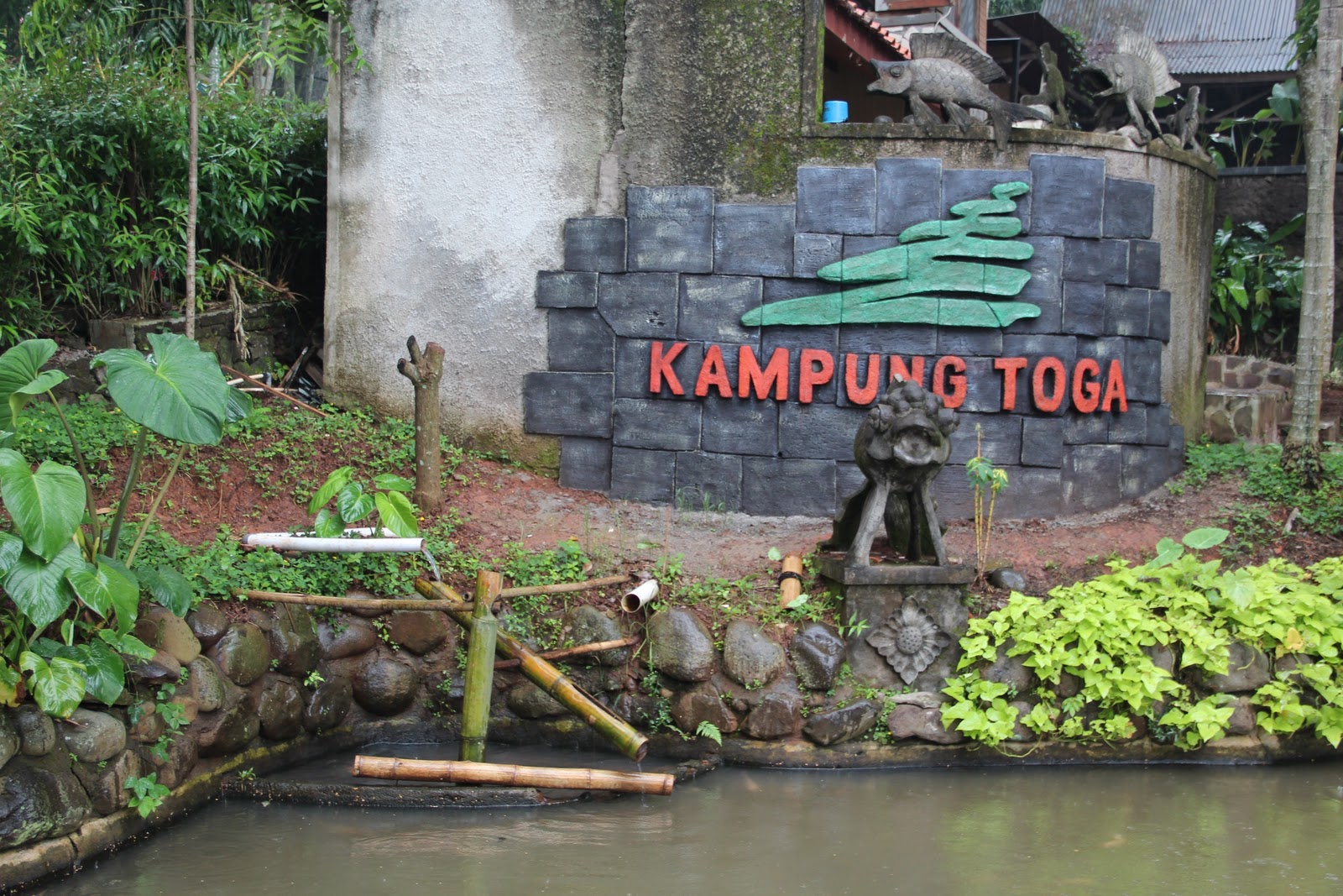 DuoDee Wisata Awal Tahun 2012_ Kampung Toga Sumedang