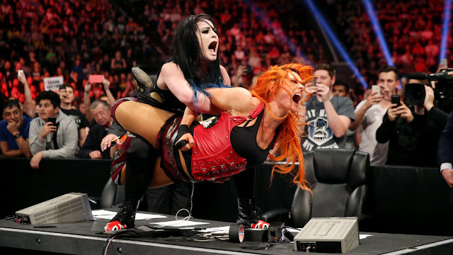 Paige vs. Becky Lynch - Monday Night Raw