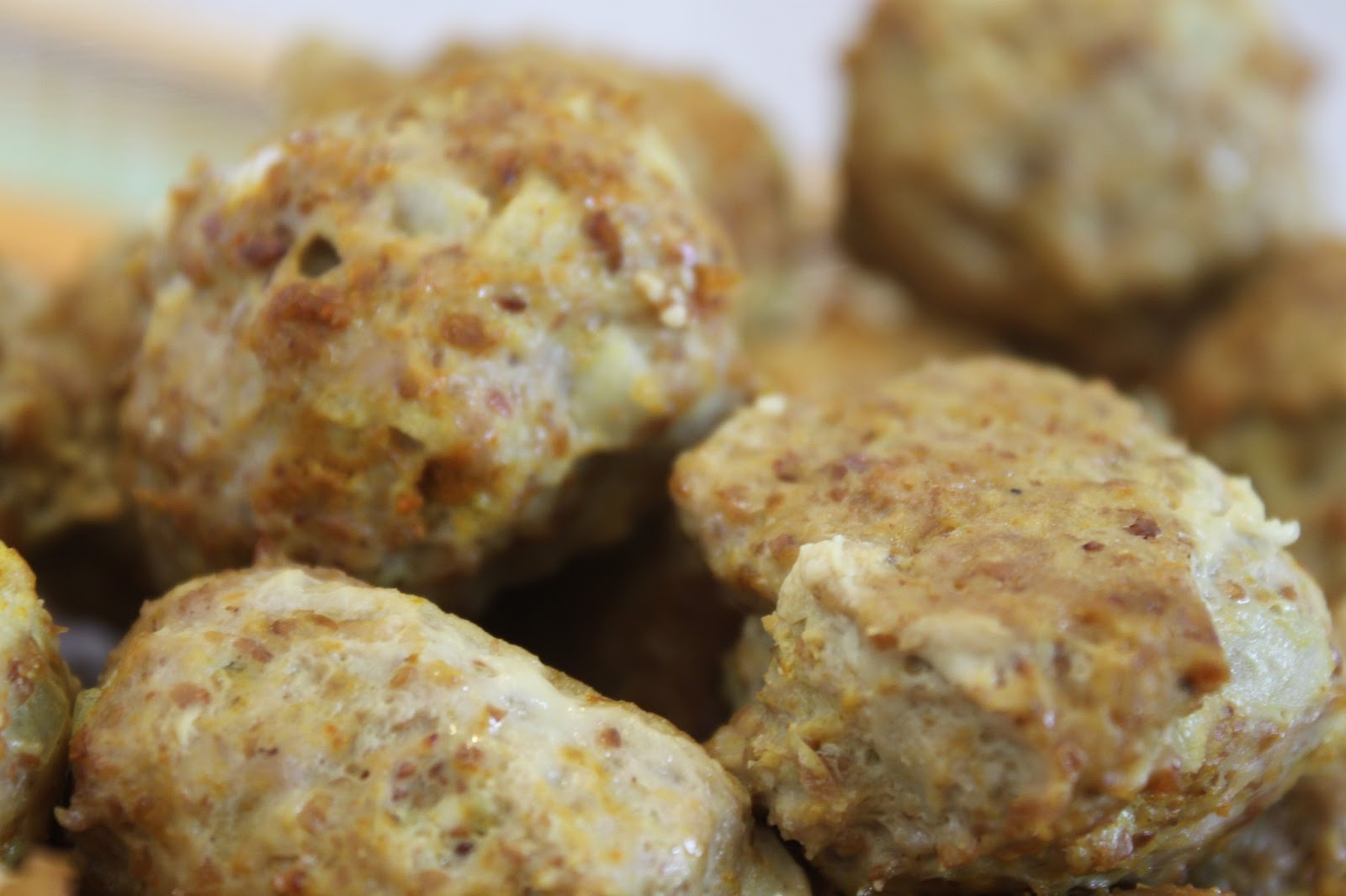 MamaEatsClean Paleo Curry Apple Ginger Turkey Meatballs with Coconut