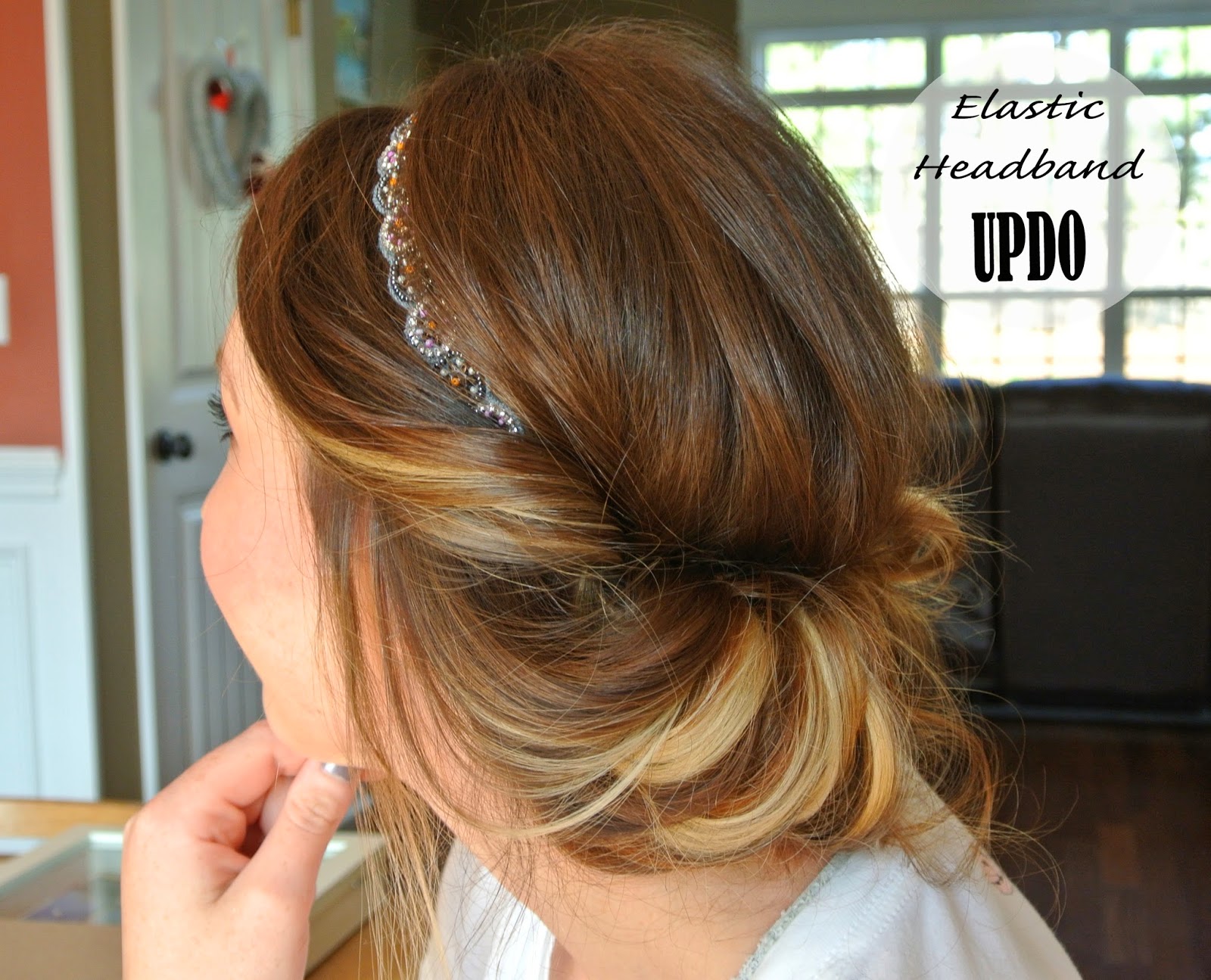 birdie feathers Elastic Headband Updo