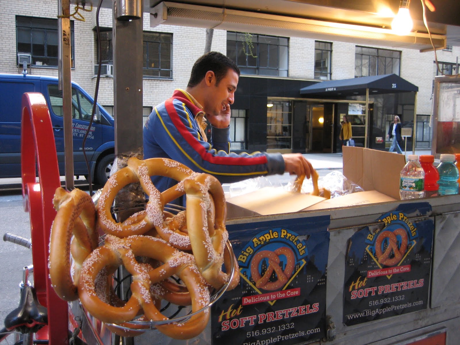 pretzel%2Bvendor.JPG