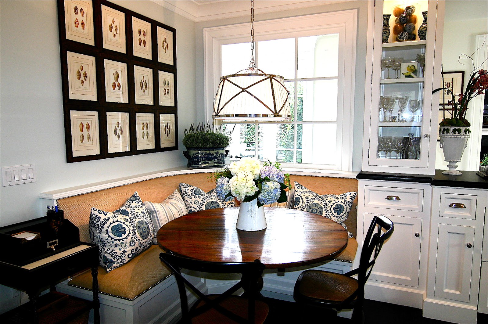 classic • casual • home BANQUETTES Everyones Favorite
