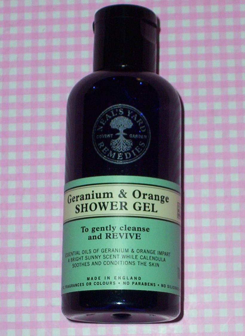 MemoriesOvertakingMe NYR Organic Geranium & Orange Shower Gel review
