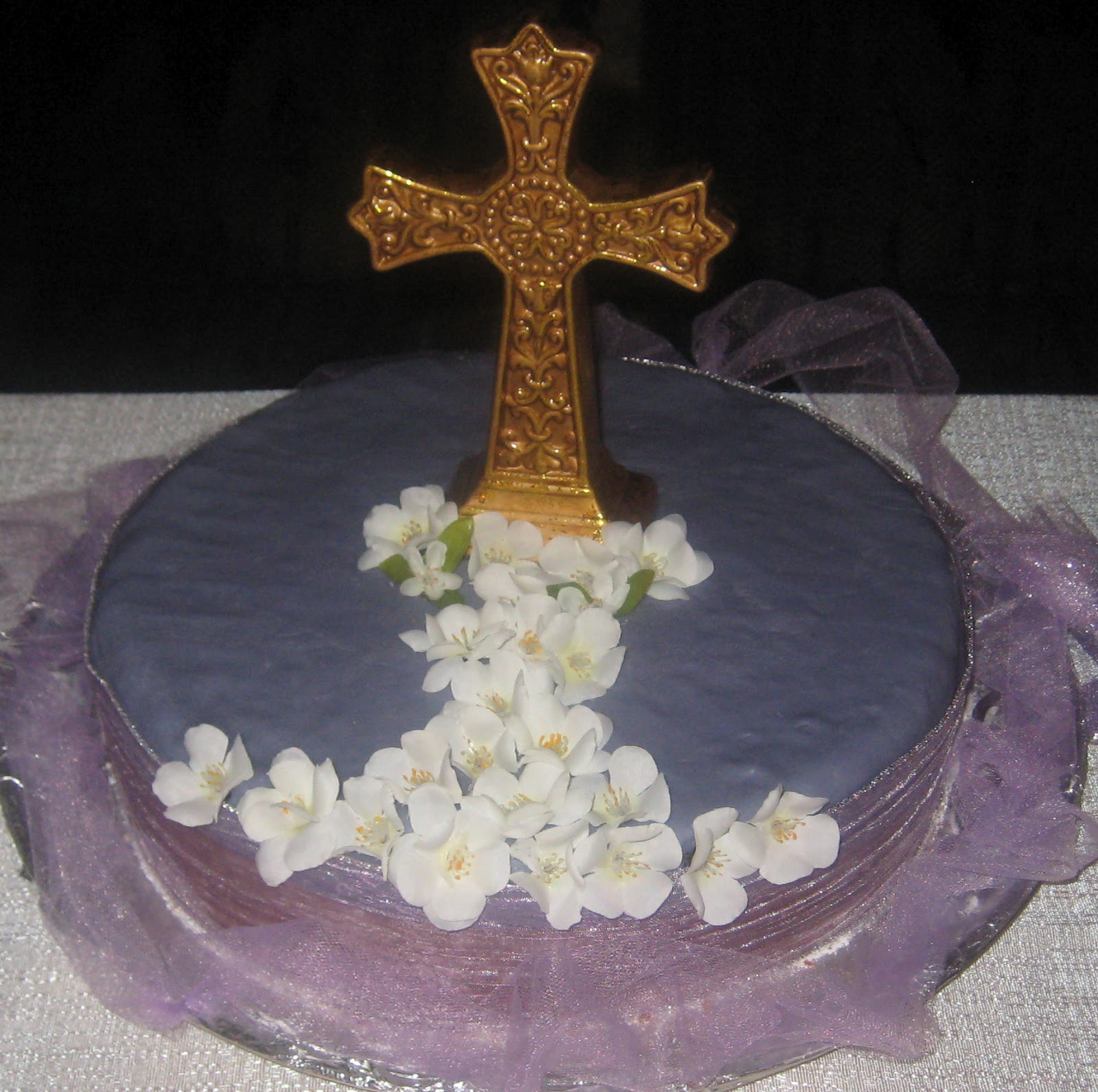 Utopia Party Decor: Cakes, Cake Toppers and Cupcakes