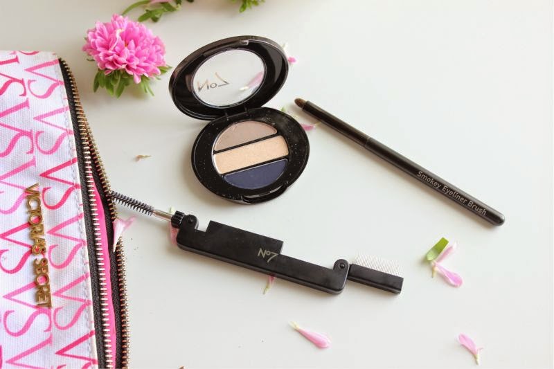 Giving Boots No7 Brushes a Go! The Sunday Girl