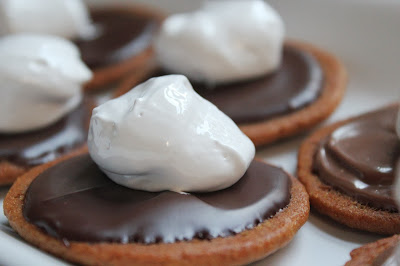 S'mores sandwich cookies