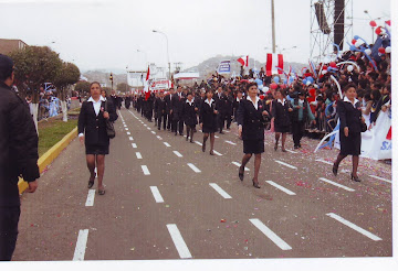 DESFILE EN SAN JUAN DE MIRAFLORES 10-07-2010