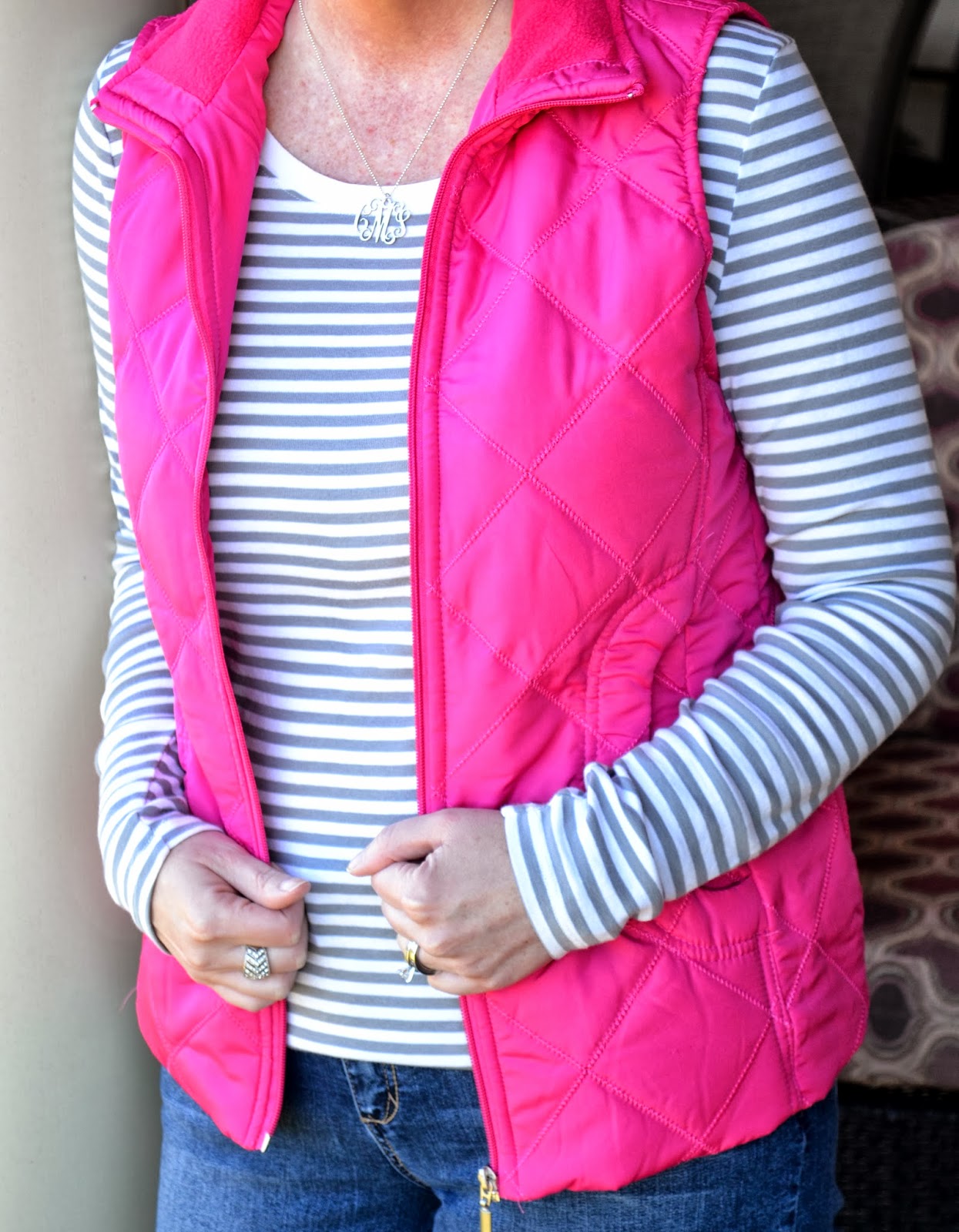  Outfit Pink Puffy Vest