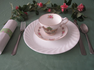 Home Living: Table Settings