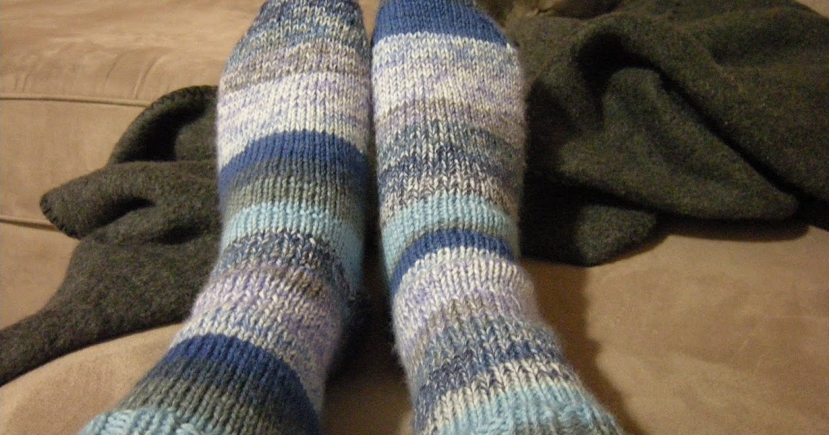 RainyDayArt: Toe Up Socks with Gusset and Heel Flaps