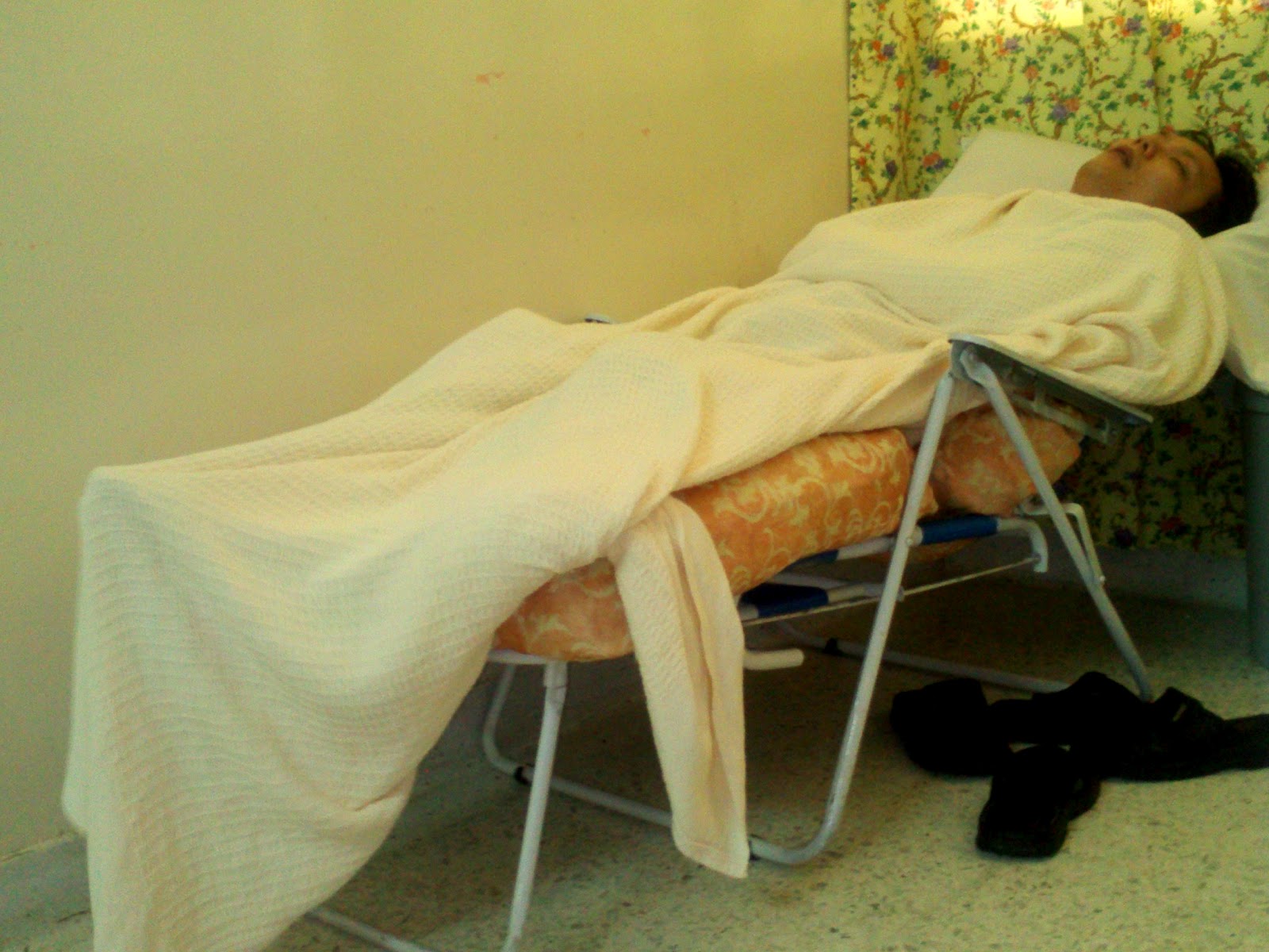 BED REST FOR THE TRIPLETS Hospital bed rest day 90 W34D234 weeks and