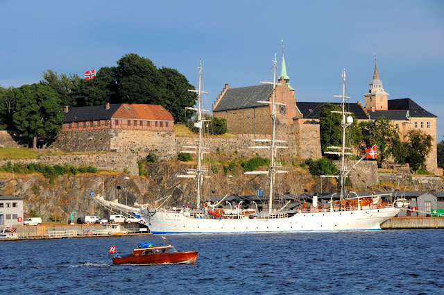 Norway Harbor against the Akershus Fortress. Photo Credits: Innovation Norway, Nancy Bundt and Visitnorway.com. Unauthorized use is prohibited.
