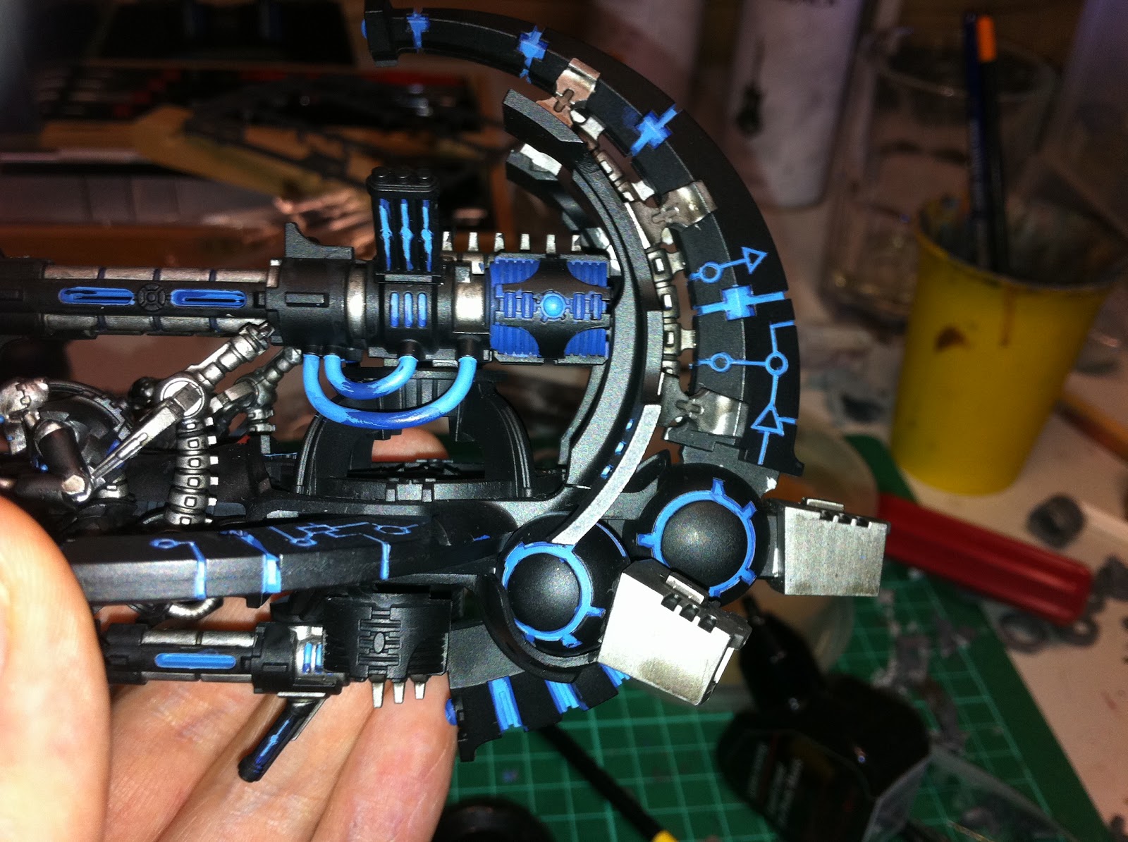 warhammer with Zail Painting a glow tutorial