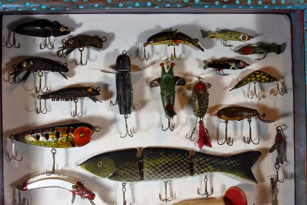 Chance's Folk Art Fishing Lure Research Blog: Display Case show