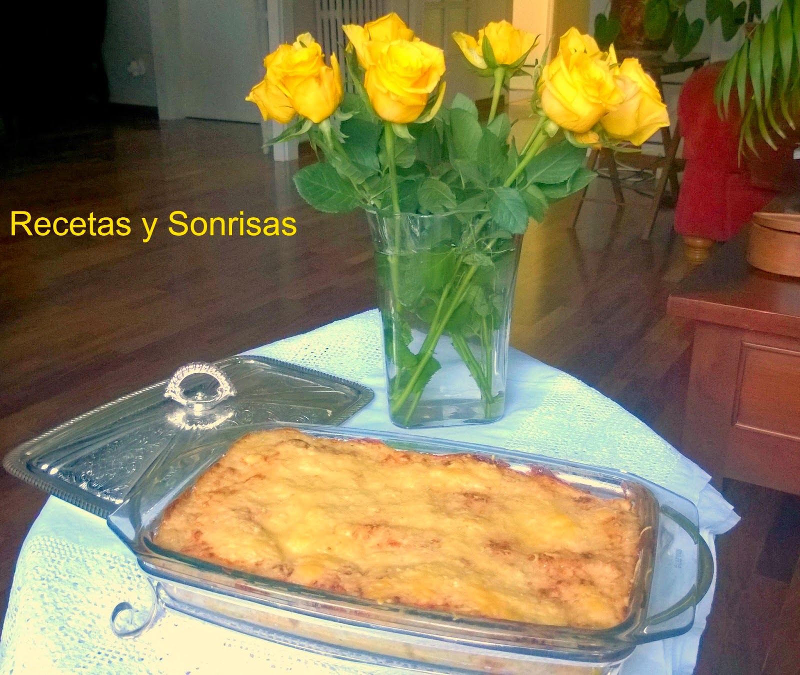 Canalones De Confit De Pato Con Puerro Y Manzana Bañados En Una Bechamel Con Foie
