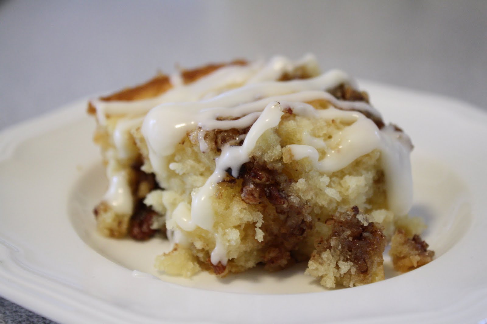 Cinnamon Roll Cake With Cream Cheese Icing Cinnamon Roll Cake With Cream Cheese Icing