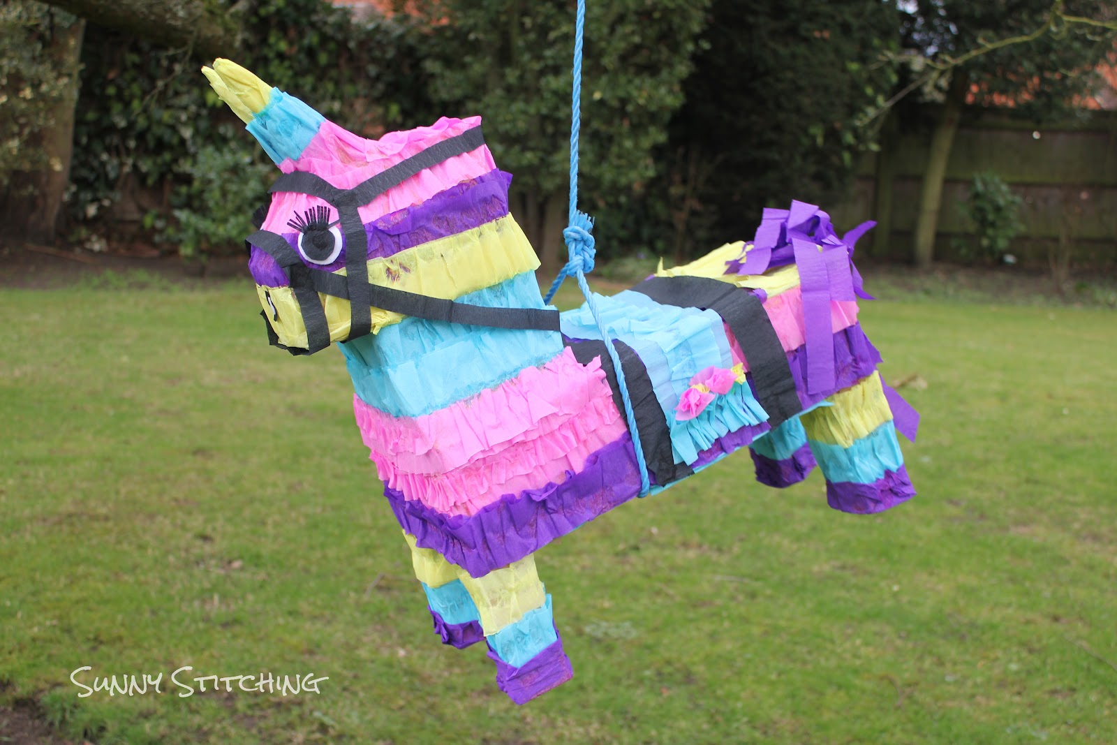 Sunny Stitching Homemade Piñata