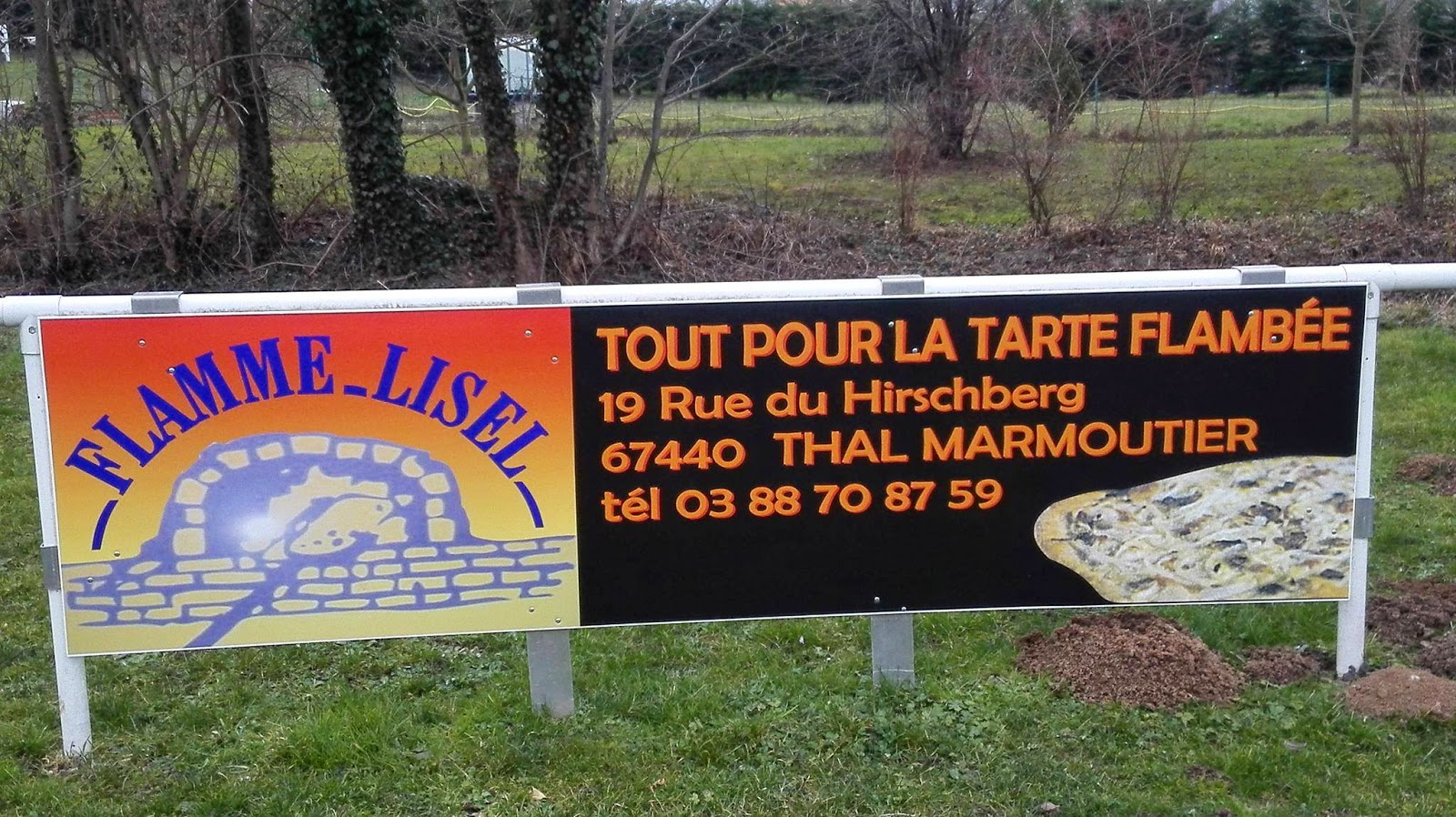 Fabrication Artisanale De Fonds De Tarte Flambee Et Pizza Location De Four A Bois Pour Tarte Flambee Et Pizza Accessoires Chez Flamme Lisel