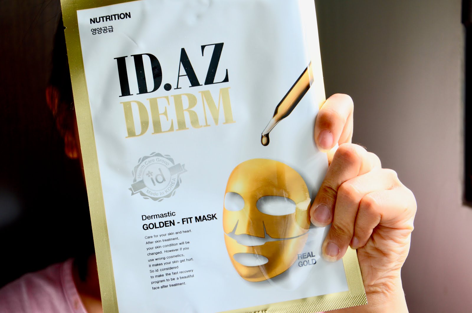 Download Review Id Az Derm Dernastic Golden Fit Mask Real Gold PSD Mockup Templates