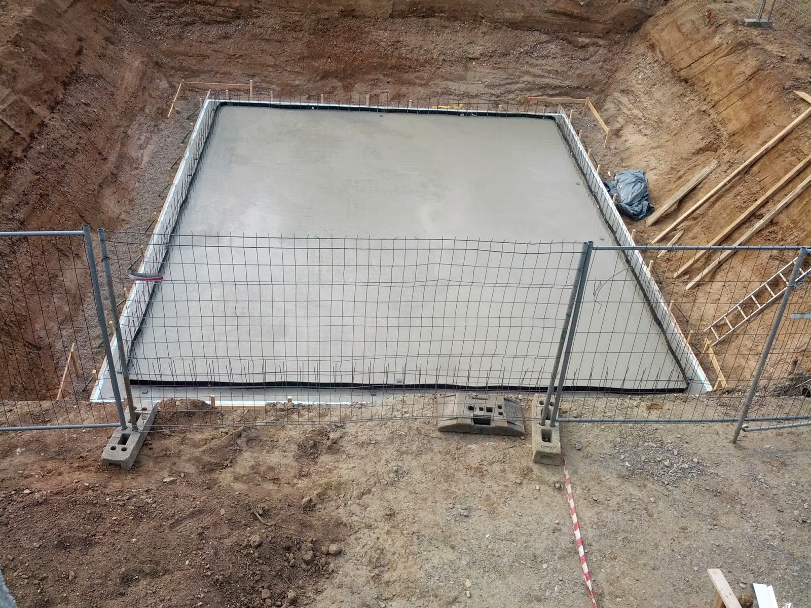 Wir Bauen Unsere Lehmhutte April 2014