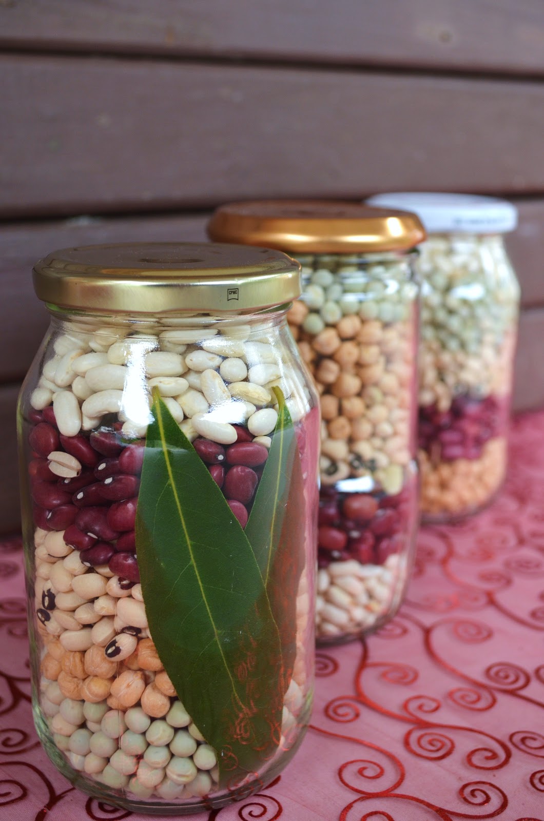 Gormandize Bean Soup in a Jar! (Easy Edible Christmas Gifts)