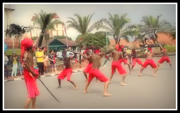 Tari Cakalele Tarian Tradisional Dari Maluku Utara Negeriku Indonesia