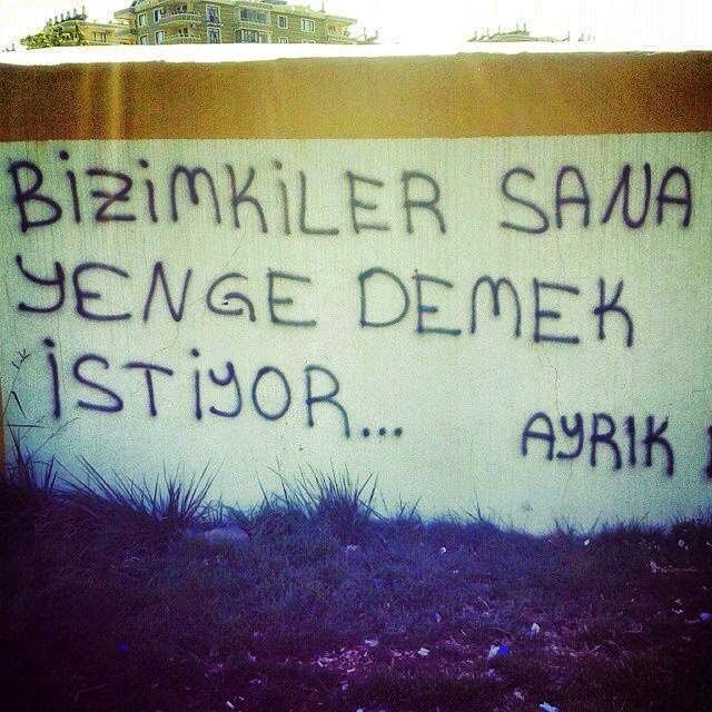 İlişkiler Üzerine Yazılmış Komik Duvar Yazıları