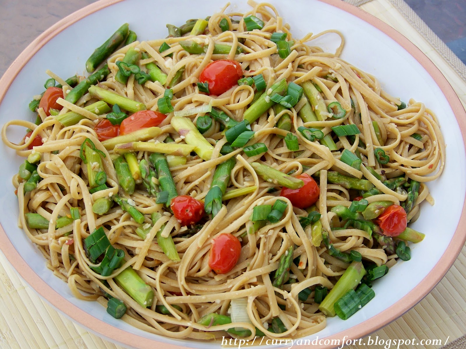 Kitchen Simmer Garlic and Oil Pasta (Aglio Et Olio) with Asparagus
