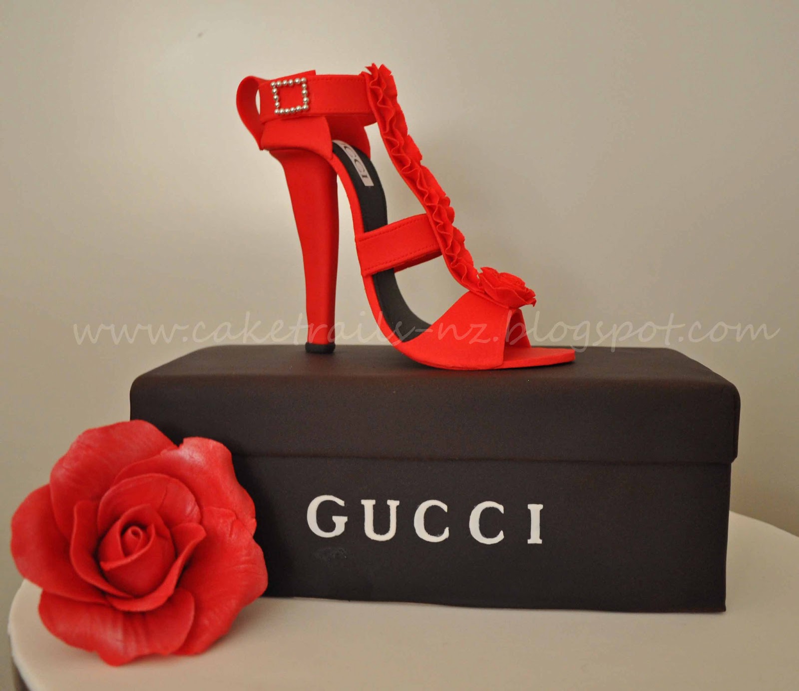 gucci shoe box