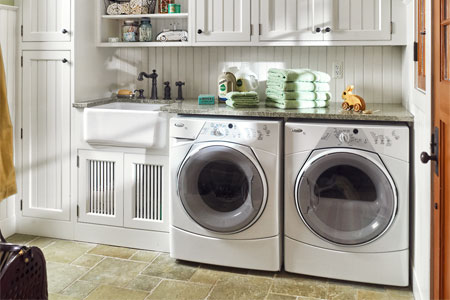 Laundry rooms to kill for {not that I condone killing}. entirelyeventfulday.com #laundry #interiordesign
