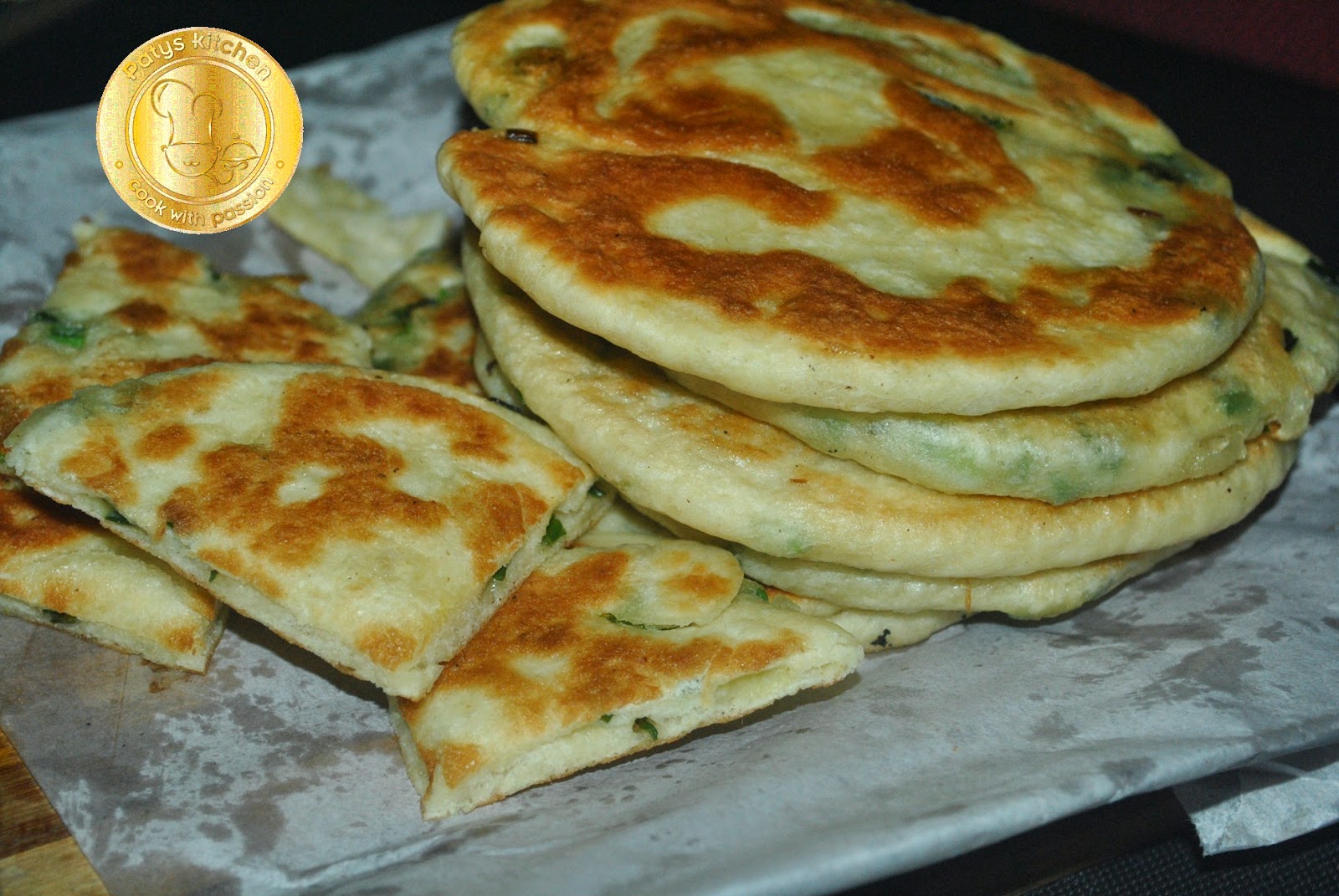 PATYSKITCHEN GREEN ONION BREAD