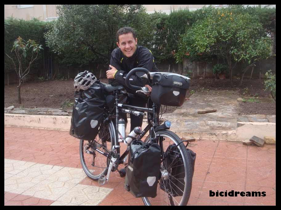 Daniel Orenes y su bicicleta (vuelta al mundo)