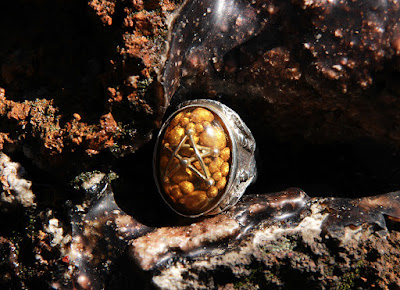 atomic gold angel heart ring by alex streeter