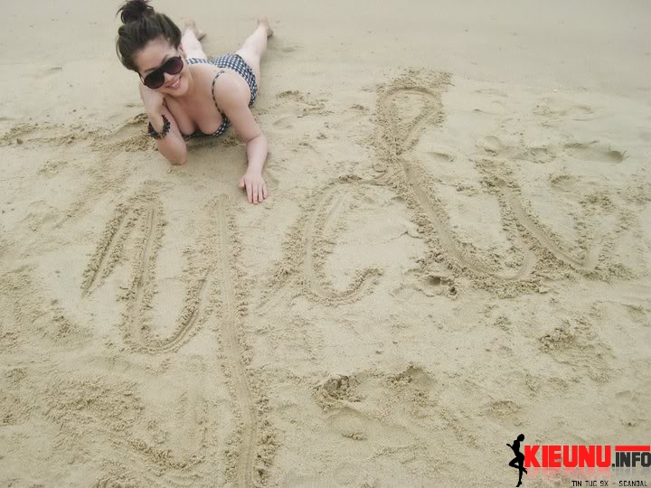 ảnh Ngắm hình ảnh sexy của Yeli Phạm với áo tắm Kieunu.Info ea431712 Ngắm hình ảnh sexy của Yeli Phạm với áo tắm