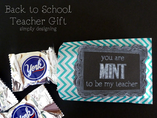 You are MINT to Be My Teacher {Back to School Chalkboard Style Teacher Gift} #diy #chalkboard #backtoschool #teacher #teacherappreciation #teachergifts #tags