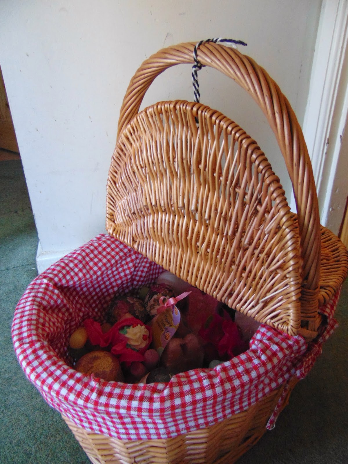 lobloggs... Bath bomb basket