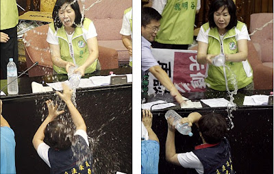 Mass Brawl Breaks Out In Taiwanese Parliament Ffff