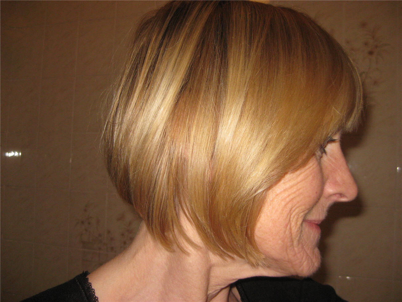 http://2.bp.blogspot.com/-6r5F8eO_hQE/TWVysoXvCqI/AAAAAAAAAVA/DmSnquU_WZI/s1600/haircut.jpg