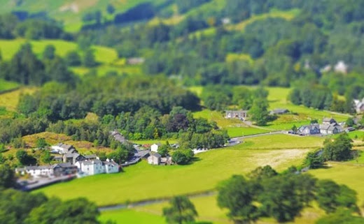 Use Photoshop CS6’s Tilt-Shift filter Use Photoshop CS6’s Tilt-Shift filter
