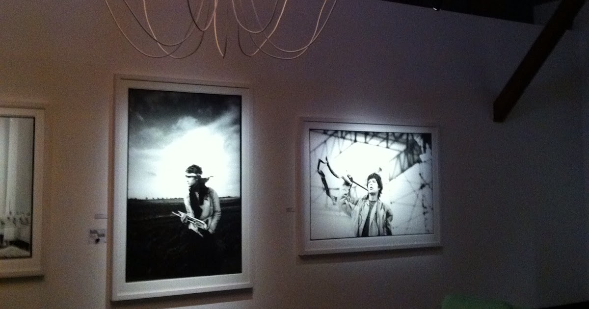 WHITE WALL GALLERY Photo...