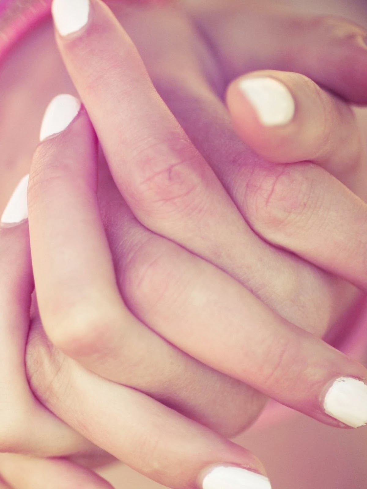 фото ногтей девушек без лица