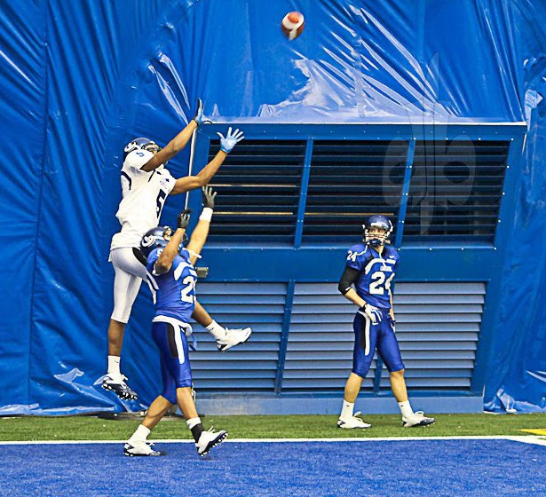 Pour une deuxième fois au stade Hébert Allez les Bleus!