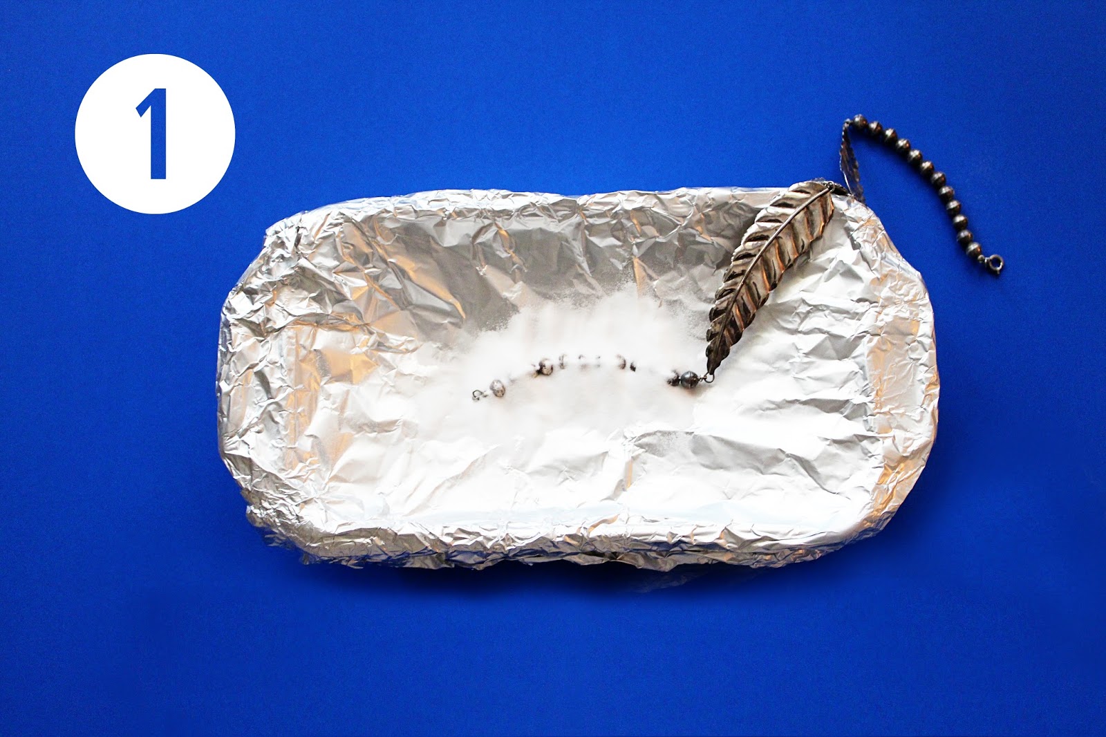 PARTYLISS How to Polish Silver Using Only Baking Soda & Water!