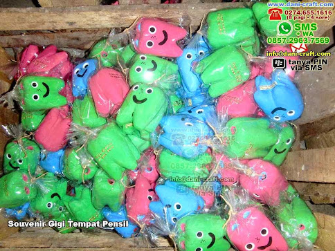 Souvenir Gigi Tempat Pensil Gerabah Nganjuk