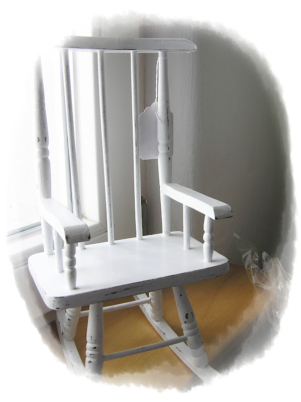 Decofloral: Kleiner Schaukelstuhl...